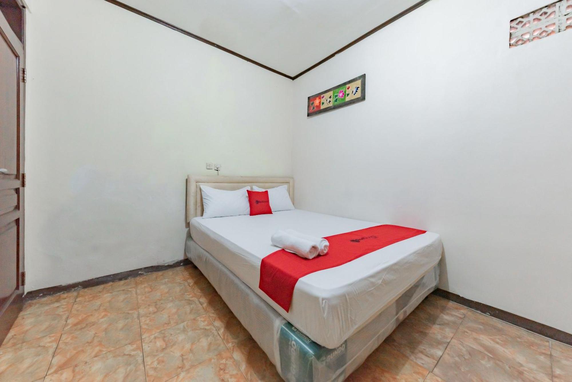 Reddoorz Near Cikole Lembang Hotel Exterior photo