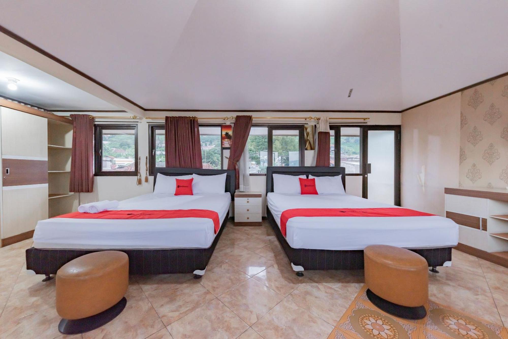 Reddoorz Near Cikole Lembang Hotel Exterior photo