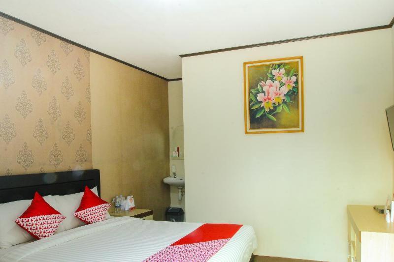 Reddoorz Near Cikole Lembang Hotel Room photo