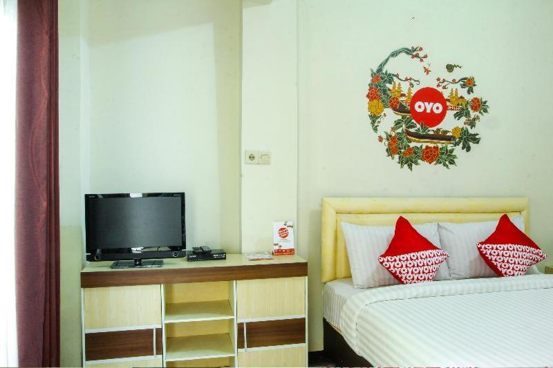 Reddoorz Near Cikole Lembang Hotel Room photo