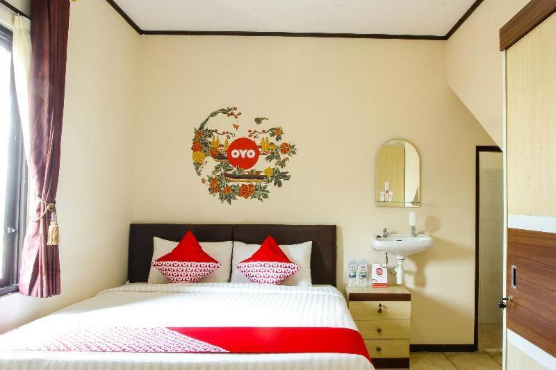 Reddoorz Near Cikole Lembang Hotel Room photo